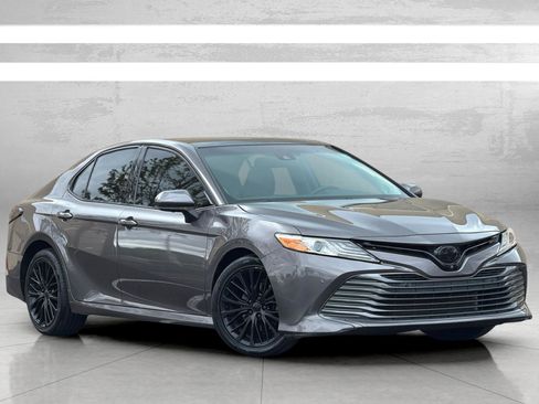 Used 2020 Toyota Camry XLE w/ Driver Assist Package FWD image 2