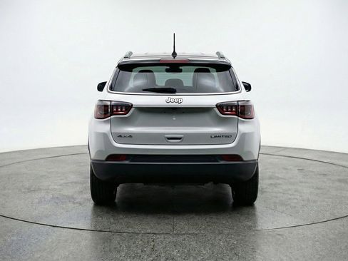 Used 2025 Jeep Compass Limited AWD/4WD image 7