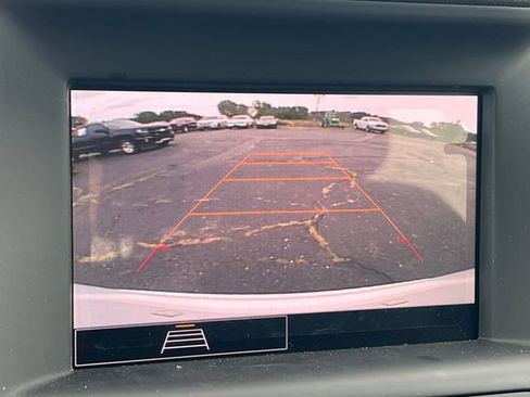 Certified 2024 GMC Terrain SLE w/ Driver Convenience Package AWD/4WD image 24