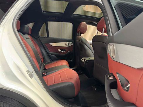 Used 2021 Mercedes-Benz GLC 300 image 27