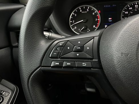 Used 2025 Nissan Sentra S image 29