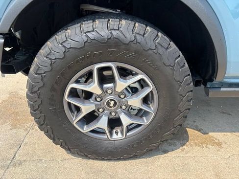 Used 2023 Ford Bronco Badlands AWD/4WD image 12