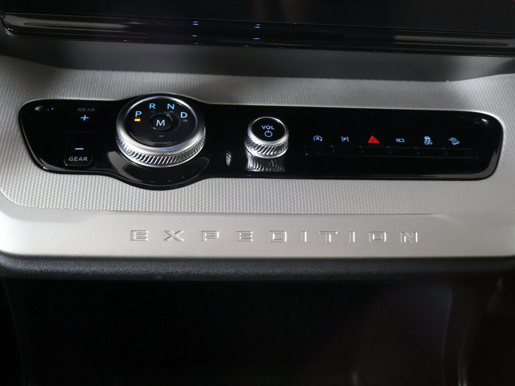 Used 2025 Ford Expedition Max Active AWD/4WD image 56