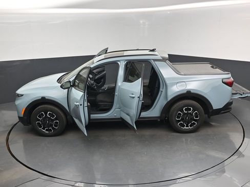 Used 2023 Hyundai Santa Cruz SEL Premium image 17