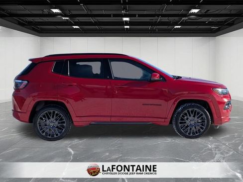 Certified 2023 Jeep Compass Limited image 6