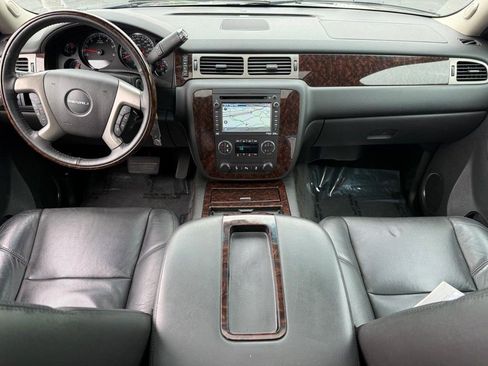 Used 2013 GMC Yukon XL Denali AWD/4WD image 18