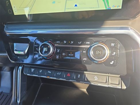 Used 2024 GMC Sierra 2500 Denali Ultimate image 24