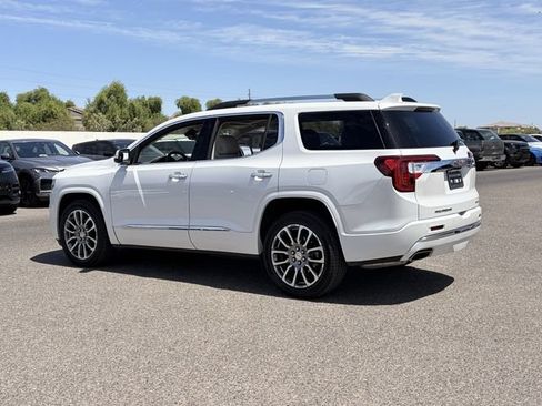 Used 2023 GMC Acadia Denali w/ Denali Ultimate Package AWD/4WD image 8