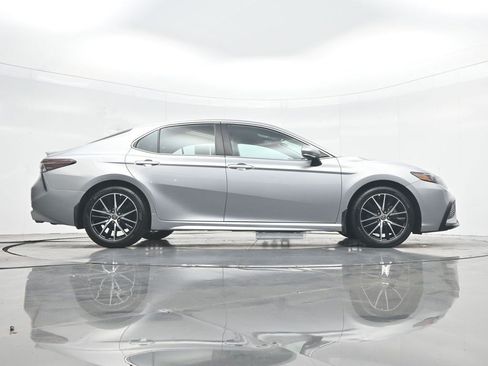 Used 2022 Toyota Camry SE FWD image 35