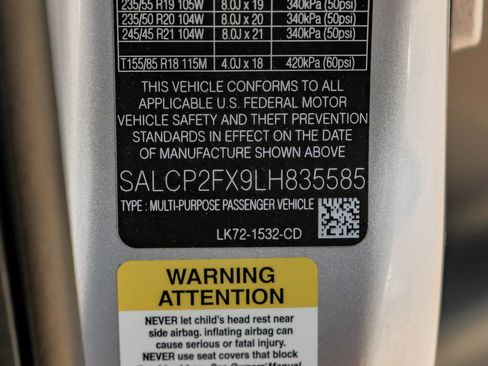 Used 2020 Land Rover Discovery Sport SE image 62