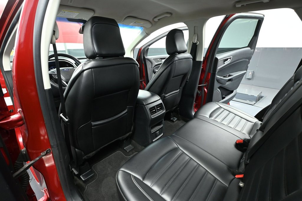Used 2020 Ford Edge SEL w/ Cold Weather Package AWD/4WD image 26