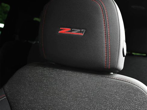 Used 2024 Chevrolet Traverse Z71 w/ LPO, Floor Liner Package AWD/4WD image 10