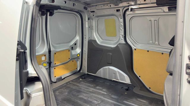 Used 2023 Ford Transit Connect XLT FWD image 15