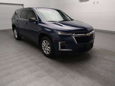 Used 2022 Chevrolet Traverse LS FWD image 13