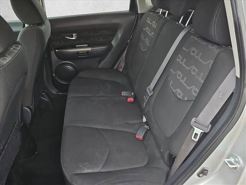 Used 2013 Kia Soul + FWD image 18