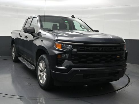 Used 2023 Chevrolet Silverado 1500 Custom RWD image 8