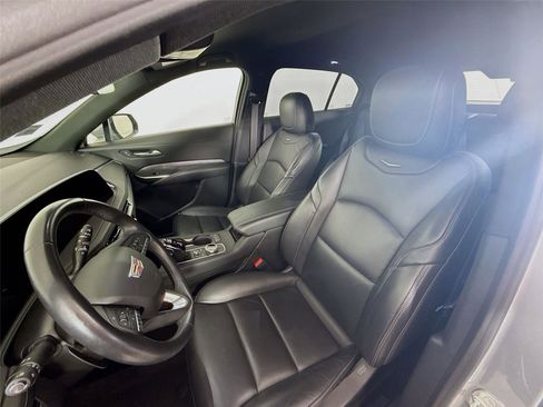 Used 2024 Cadillac XT4 Premium Luxury image 12