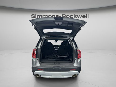 Used 2023 GMC Acadia SLE w/ Driver Convenience Package image 8