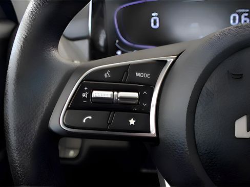 New 2026 Kia Seltos LX image 12