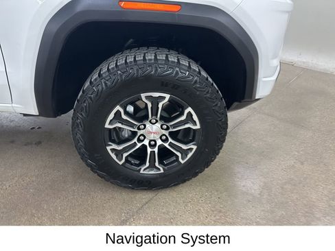 Used 2023 GMC Canyon AT4 w/ AT4 Premium Package image 15
