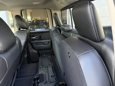 Used 2014 RAM 1500 Laramie w/ Convenience Group AWD/4WD image 11