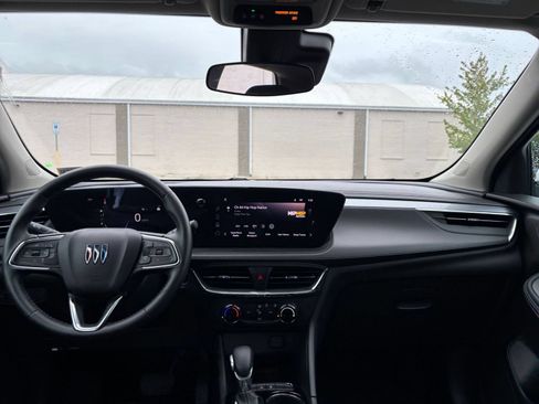 Used 2025 Buick Encore GX Preferred FWD image 33