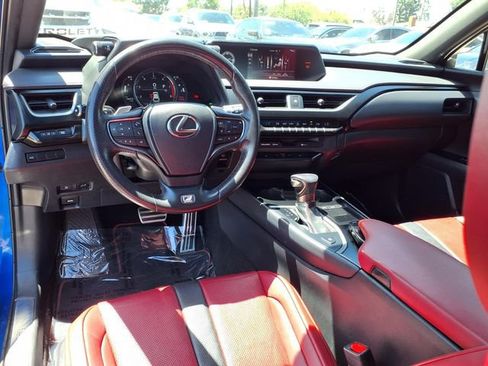 Used 2019 Lexus UX 200 F Sport w/ F Sport Premium Package FWD image 13