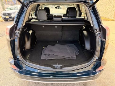 Used 2018 Toyota RAV4 Limited image 14
