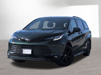 New 2026 Toyota Sienna XLE Woodland Edition