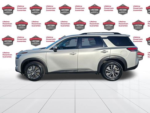 Certified 2022 Nissan Pathfinder SV w/ SV Premium Package image 2