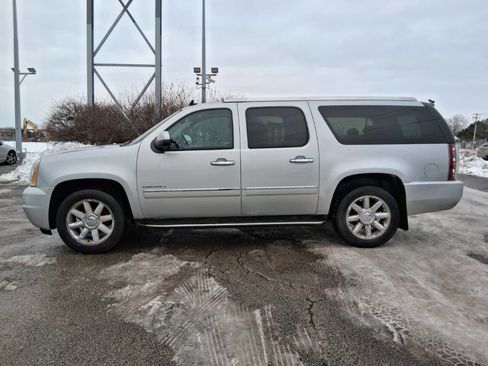 Used 2013 GMC Yukon XL Denali image 5