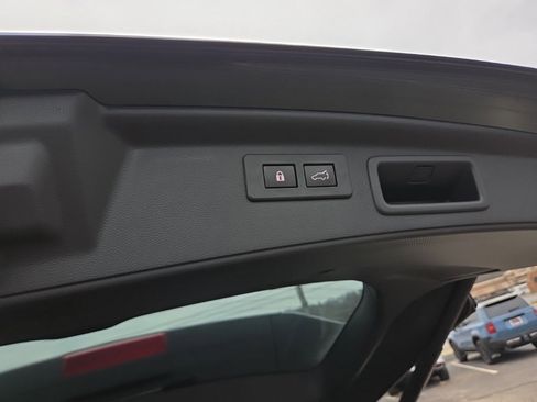 Used 2023 Subaru Forester Touring image 18