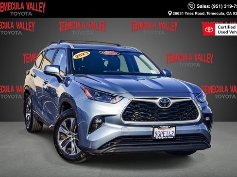 Certified 2023 Toyota Highlander XLE image 1