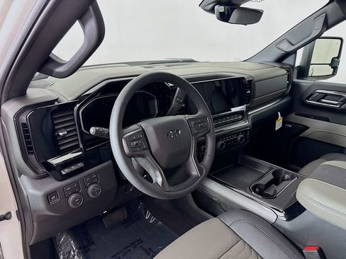 New 2026 Chevrolet Silverado 2500 ZR2 AWD/4WD image 11