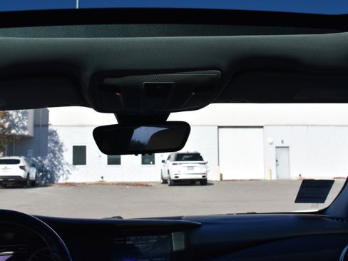 Used 2017 INFINITI QX30 Premium w/ Navigation Package image 32