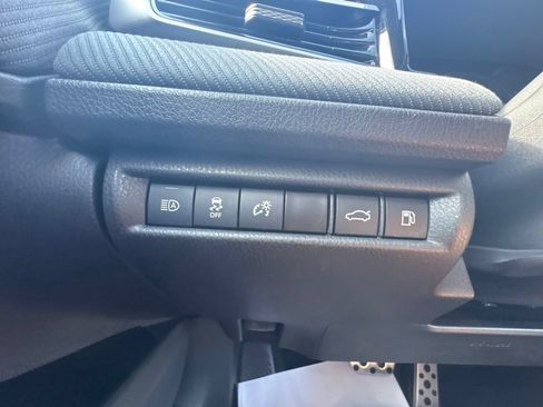 Used 2025 Toyota Camry XSE FWD image 21