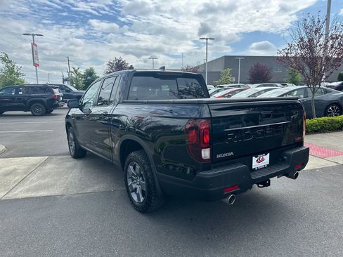 Used 2025 Honda Ridgeline TrailSport image 3