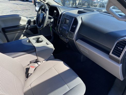 Used 2017 Ford F150 XLT image 24