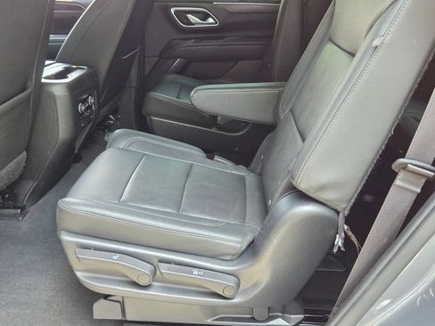 Used 2022 Chevrolet Tahoe LT w/ Luxury Package RWD image 13
