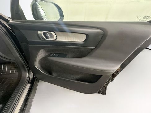 Used 2026 Volvo XC40 B5 Plus AWD/4WD image 33