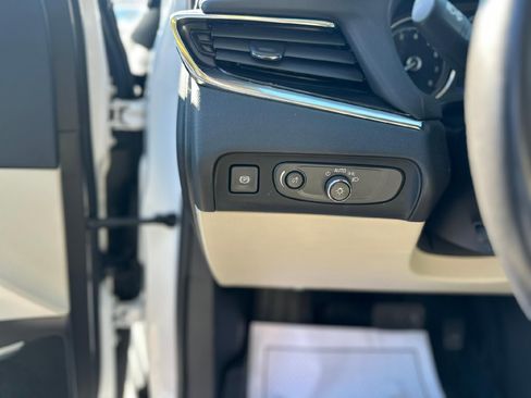 Used 2021 Buick Enclave Premium w/ Sun and Sites Package image 10