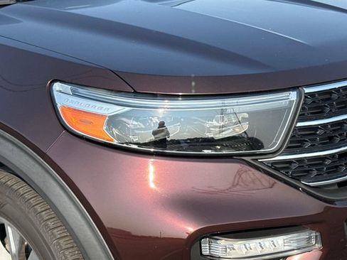 Used 2020 Ford Explorer XLT w/ Equipment Group 202A AWD/4WD image 12