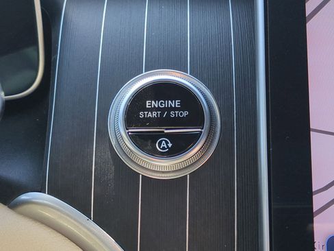 Used 2023 Mercedes-Benz GLC 300 4MATIC image 27