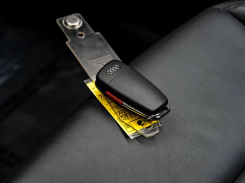 Used 2024 Audi Q3 2.0T Premium Plus w/ Premium Plus Package image 63