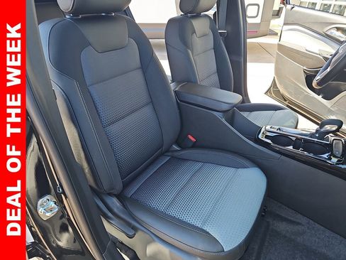 New 2025 Chevrolet Trax LT w/ Driver Confidence Package image 10