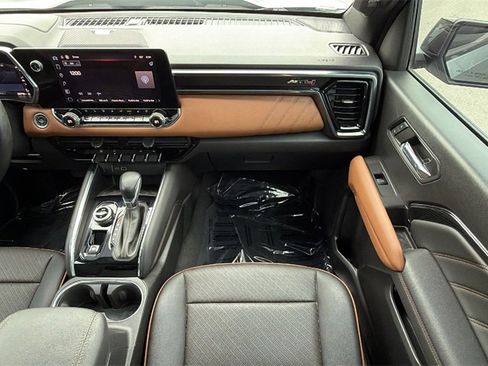 Used 2023 GMC Canyon AT4 w/ AT4 Premium Package image 42