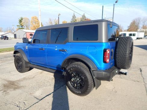 Used 2023 Ford Bronco Wildtrak image 2