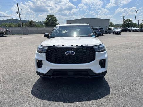 Certified 2025 Ford Explorer ST-Line AWD/4WD image 2