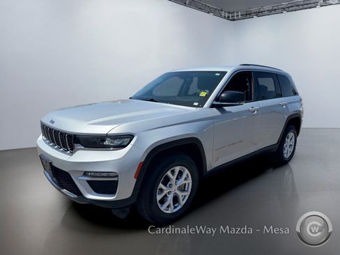Used 2023 Jeep Grand Cherokee Limited AWD/4WD image 8