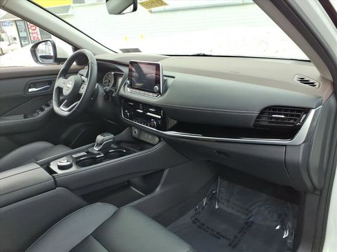 Certified 2023 Nissan Rogue SL image 11